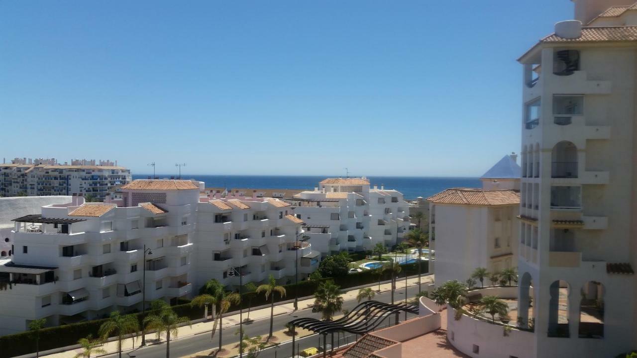 Puerto Deportivo 에스테포나 외부 사진